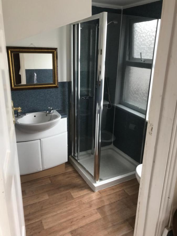 Bensons Guesthouse Сътън он Сий Екстериор снимка